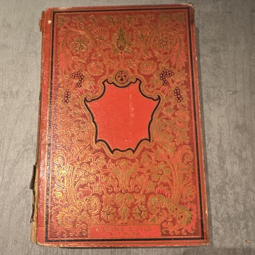 Livre ancien relié rouge