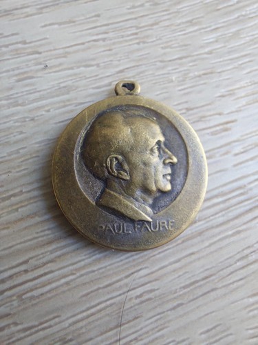 Médaille ancienne sfio léon - ancienne,