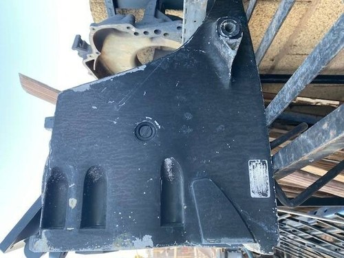 Omc cobra upper gearcase - cobra, v-8 