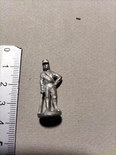 Leclerc figurine metal - leclerc,