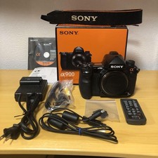Sony Alpha 900 DSLR Camera Body Kit w/Battery Charger Remote Strap Used