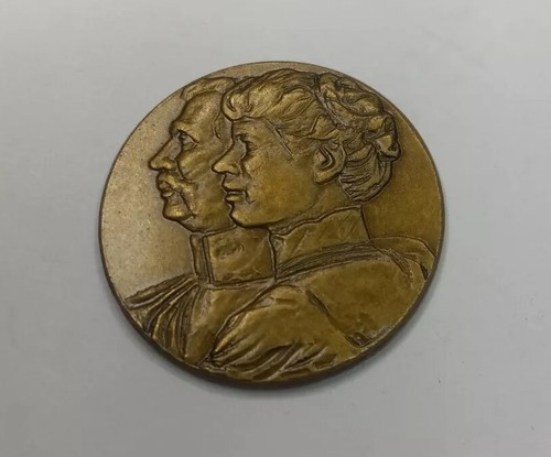 King albert and queen - i,
