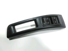 COMMANDE LEVE-VITRE AVANT