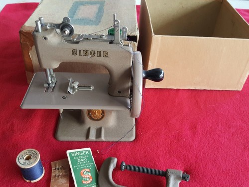 Vintage singer mini sewing - mini,