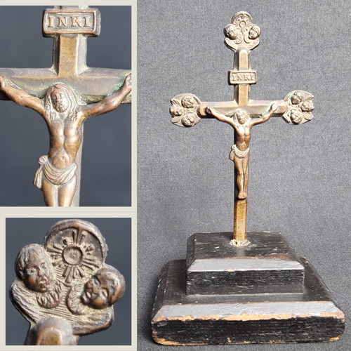 Crucifix ancien souvenir - crucifix,