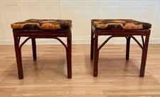 BANC OU DUO DE TABOURETS ROTIN