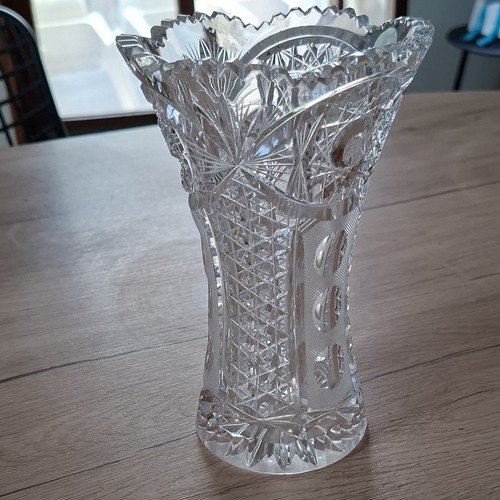 Vase cristal taillé - en,