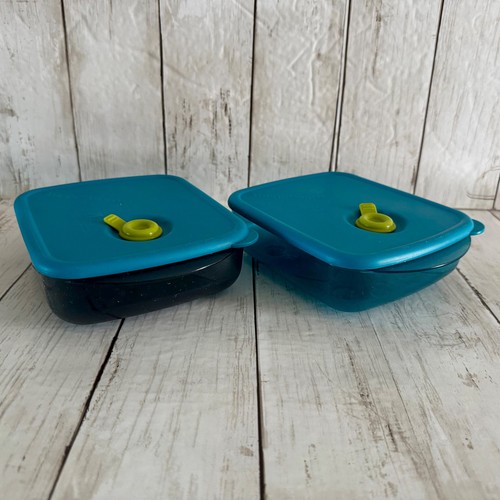 Tupperware vent serve - 2, 1/2