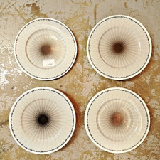 12 ASSIETTES Plates Noires et