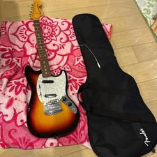 Guitare électrique Fender