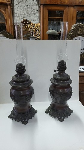 Paire lampes petrole - de, a