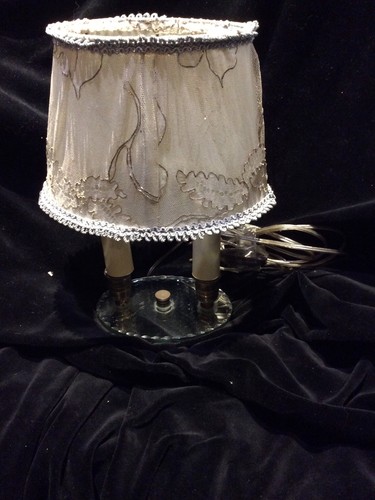 Ancienne petite lampe - petite,