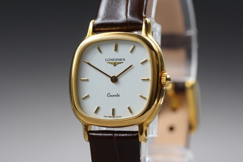 Presque comme neuve montre - [presque,