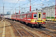PHOTO  BELGIAN RAILWAY - SNCB/NMBS CLASS AM62 2-CAR  EMU NO 203 IN OLD BORDEAUX