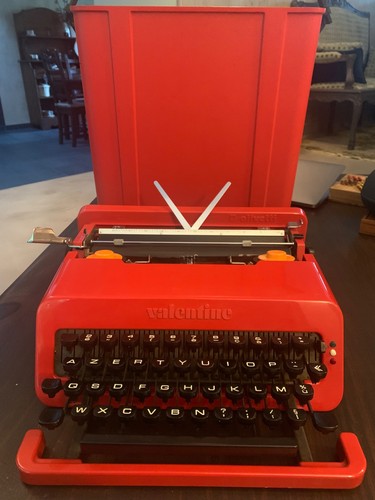 Machine écrire olivetti - à,