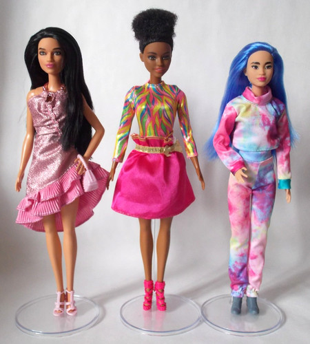 Lot trois barbie annees 2000 - lot,