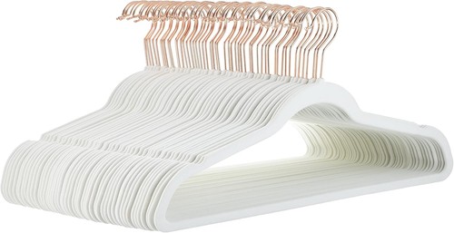 Lot cintres en plastique - lot,