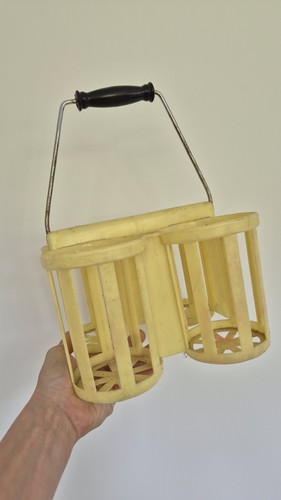 Anciens porte bouteilles - porte,