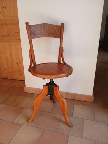 Chaise atelier ancienne - chaise,