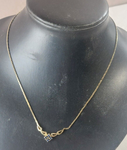 Ancien collier avec pendentif
