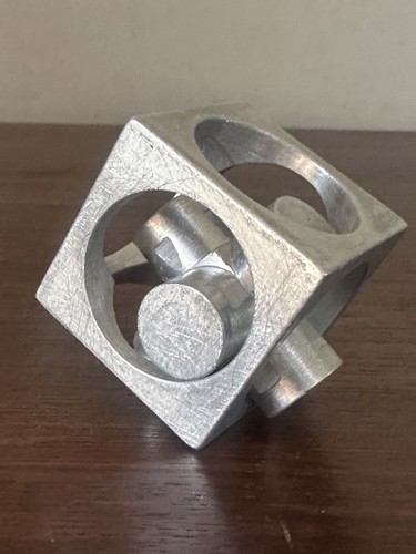 Casse tête aluminium design - tête,