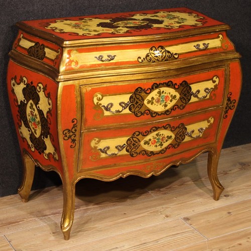 Commode laquée chiffonier