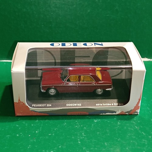 Peugeot 204 portes bordeaux - 204,