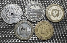LOT DE 5 JETONS DE JEUX