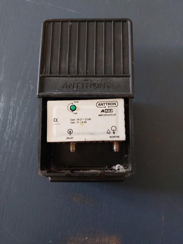 Amplificateur antenne - amplificateur, d'antenne