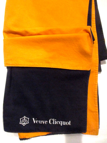 Rare veuve clicquot blanket - rare,