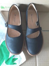 El NATURALISTA - BALLERINES