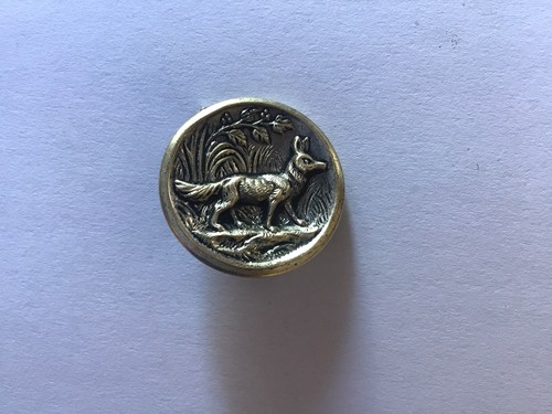 Bouton vénerie ancien en - de,