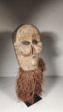251041 - Old African Suku Yaka mask with raffia Beard - Congo.