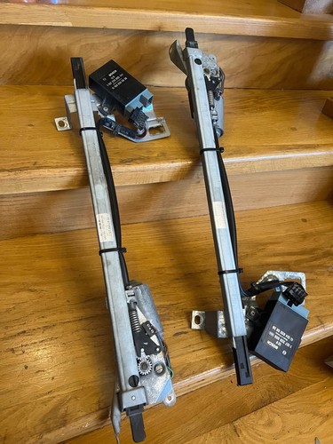 Mercedes benz w124 seat belt - mercedes-benz,