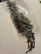 Lot 100 anciens clous  21 mm