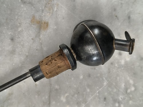 Metal spout dispenser - , cap