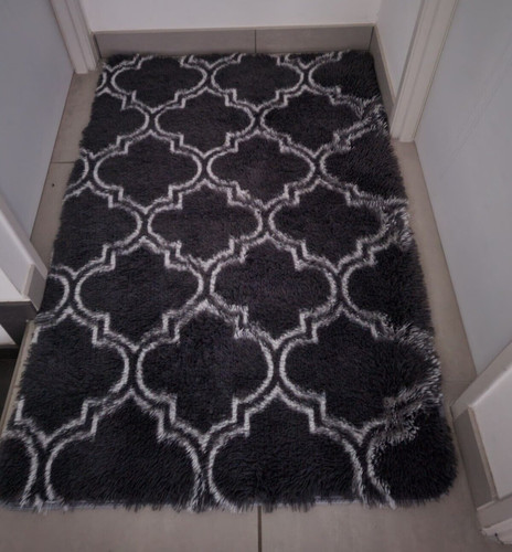 Tapis losanges gris poils