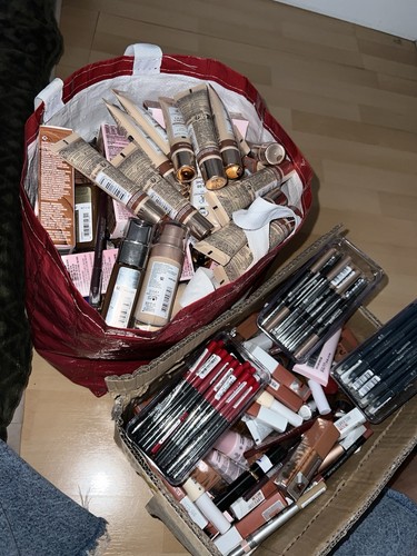 Lot revendeur maquillage - lot,