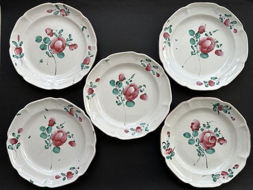 Jolies anciennes assiettes - anciennes,