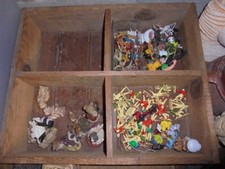 divers figurines ..... jouets