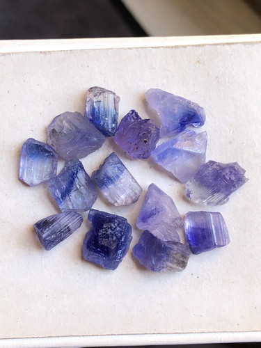 Pierres brutes naturelles - pierres,
