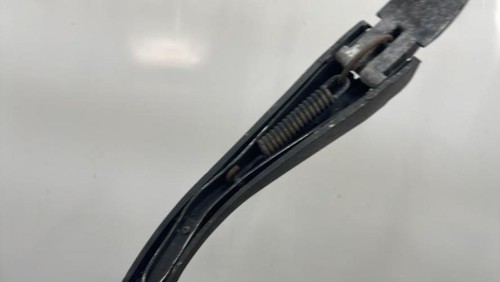 Bras essuie glace avant gauche