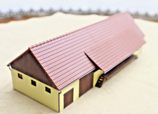 A   VENDRE   UNE   MAQUETTE