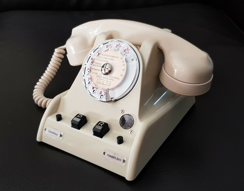 Ancien téléphone standard - téléphone,