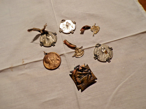 Lot médailles ou - 7,