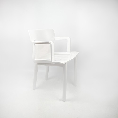 Chaise 4870 design - , par