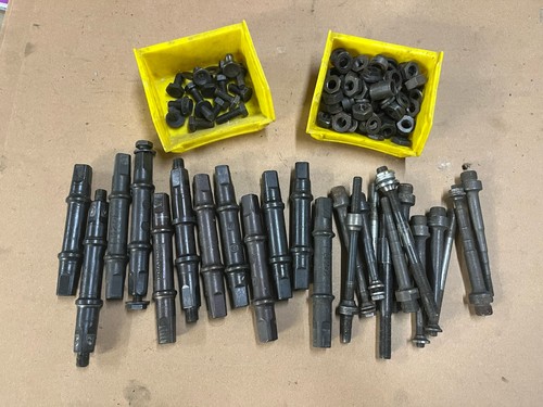 Lot axes neufs - nos, pédales