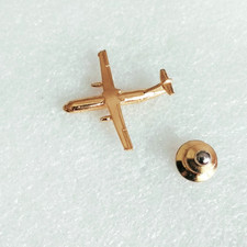 Pin's Lapel pin pins Aviation Airplane Airbus ATR72 or ATR42 Gold Metal 3D Embossed