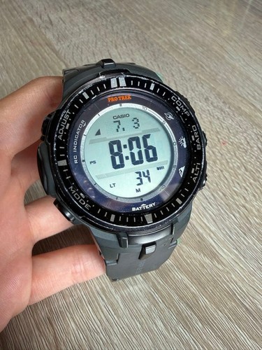Montre solaire robuste