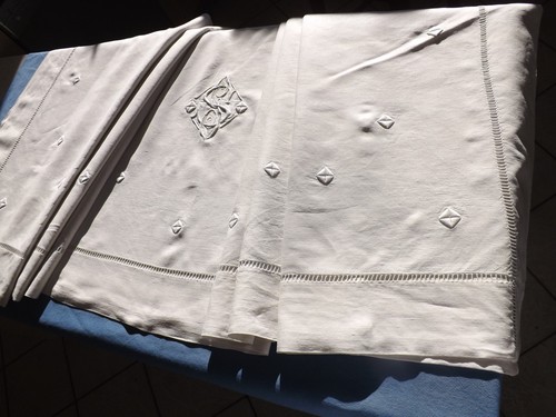 Drap brodé fil de lin - drap, brodé,